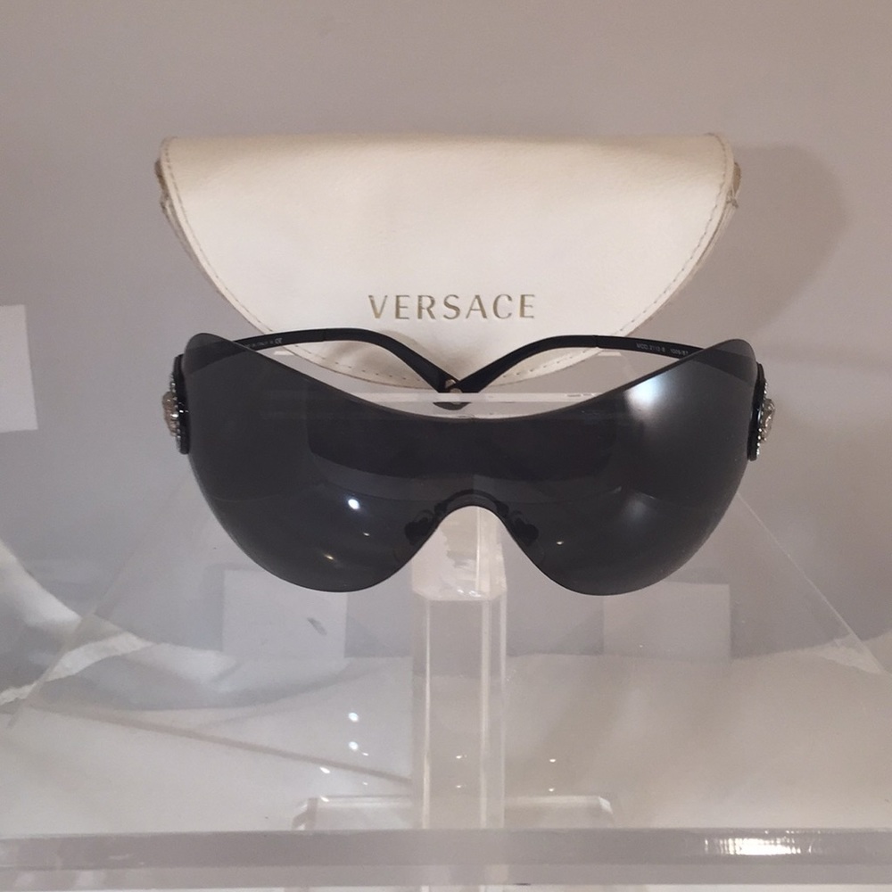 Versace Sunglasses w/Case - Picture 4 of 7